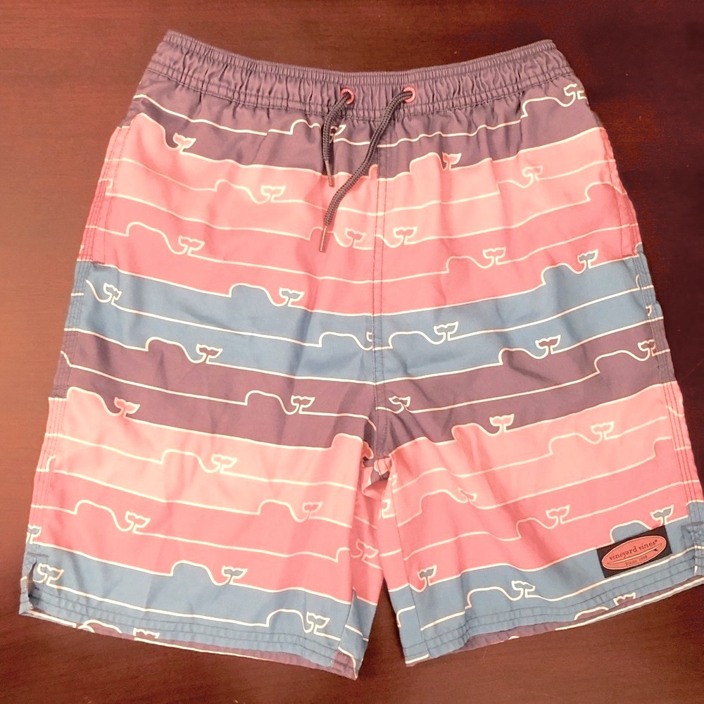 Boys Vineyard Vines Swim Trunks size 16